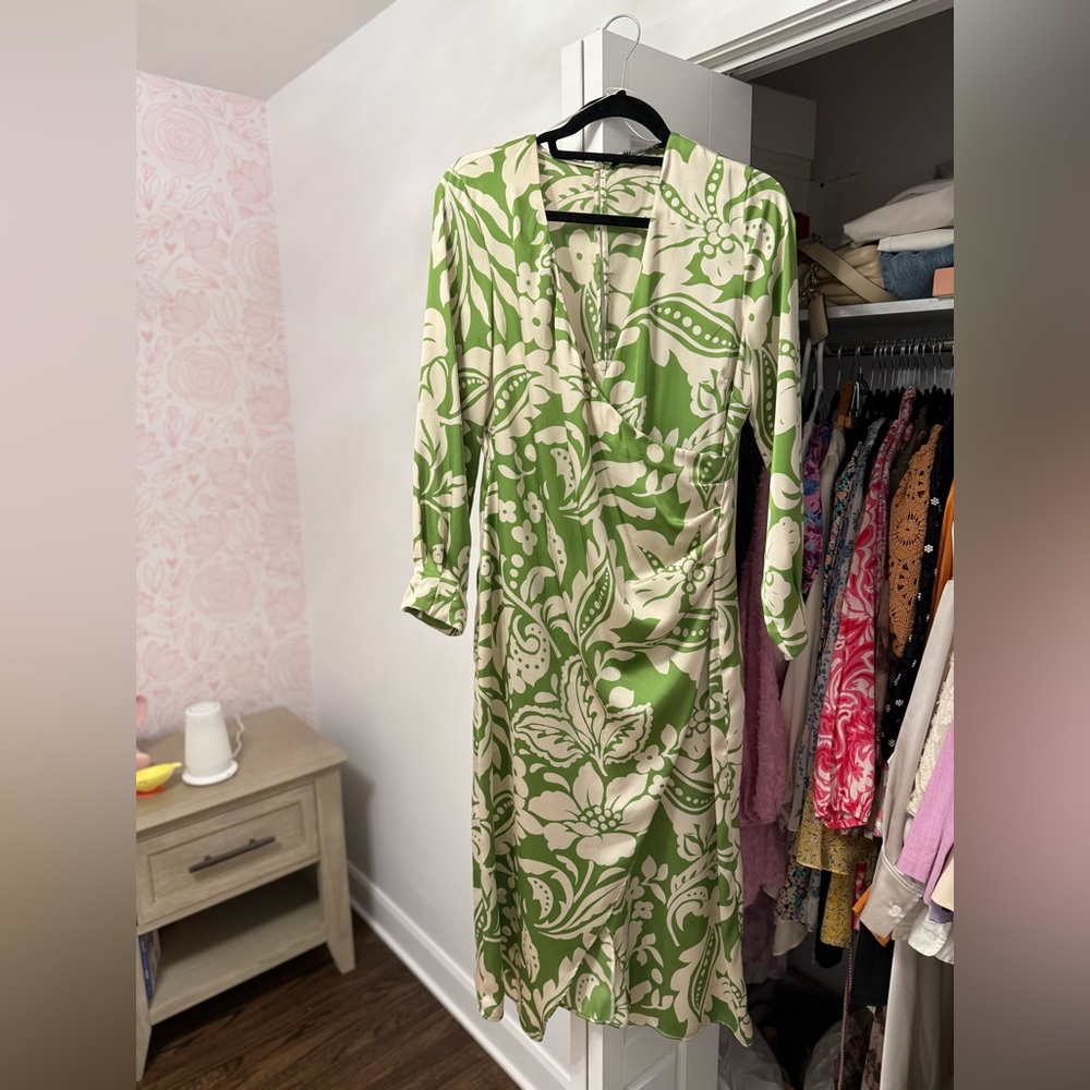 Zara floral  Green and Cream Dress - silky